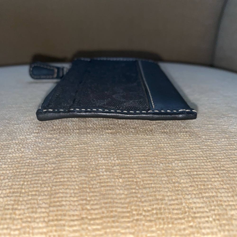 Coach Signature Zip Key Case - Picture 13 of 13